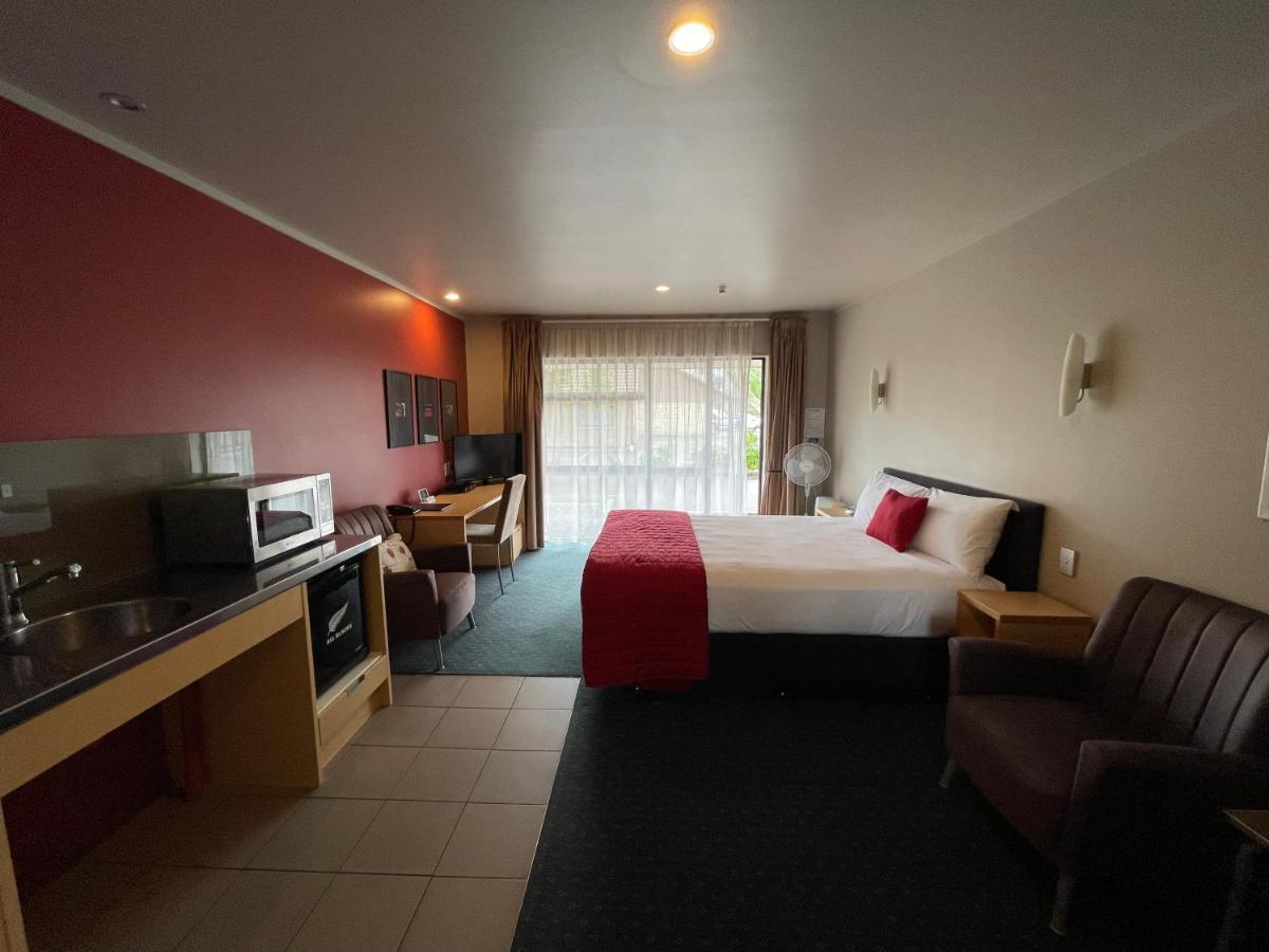 Bentleys Motor Inn Палмерстон-Норт Экстерьер фото