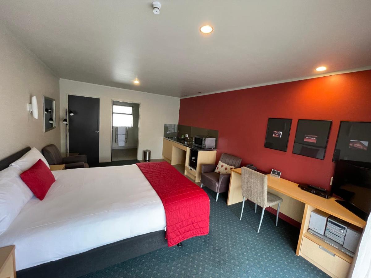 Bentleys Motor Inn Палмерстон-Норт Экстерьер фото