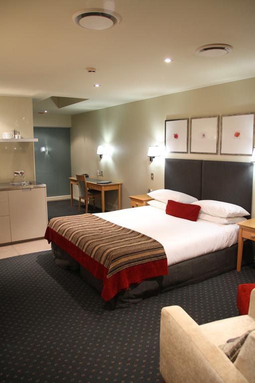 Bentleys Motor Inn Палмерстон-Норт Экстерьер фото